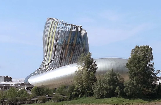 Les activités et loisirs autour de Lacanau. La cité du vin