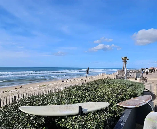 Lacanau plage centrale et ses activites de surf