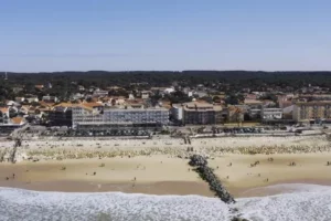 vue aérienne de Lacanau océan la résidence est à gauche