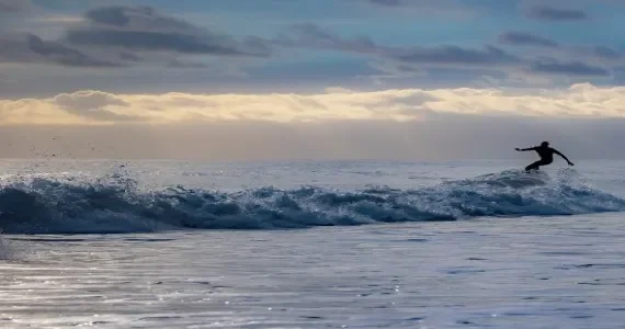 surf-570X300